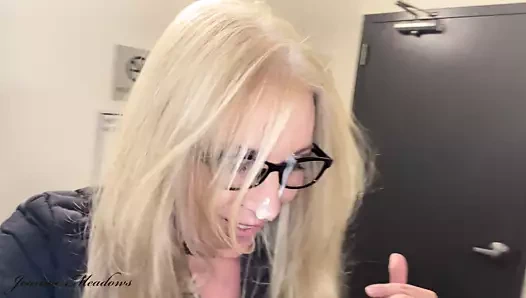 Otel merdiven boşluğu oral seks itibaren yaramaz jojo, kamu cumwalk