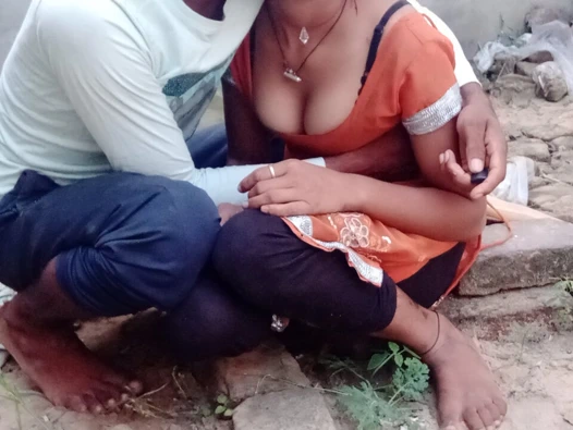 Girlfriend fucked secretly behind home