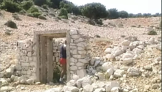 Vahşi genç sarışın hakim tarafından bir büyük horoz