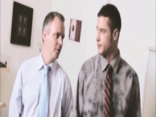 Grup seks sahnesi-1_2 büyük memeli seks işçileri ofiste çifte penetrasyonlu grup seks partisinin tadını çıkarıyor