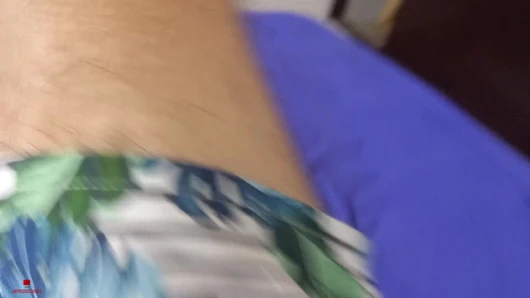 Masum yüzlü üvey kız kardeşim bana harika bir oral seks yapmasına izin vermemi istiyor