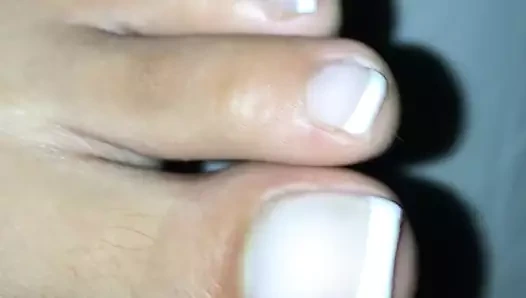 Uzun ayak tırnakları fransız ipuçları