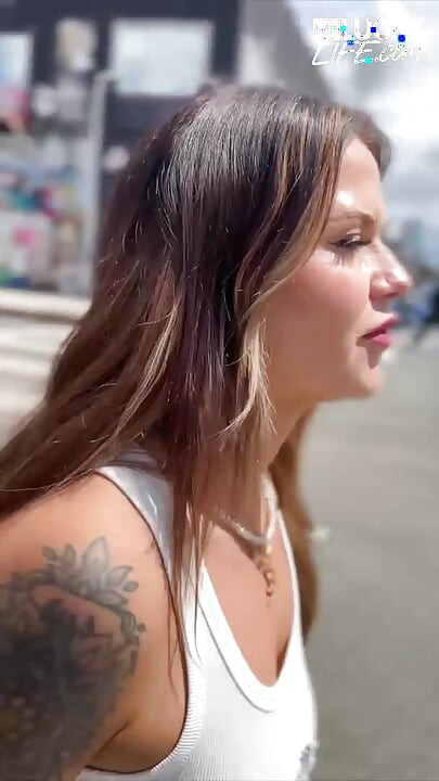 İngiliz hatun bella mia seks için Los Angeles'a gidiyor