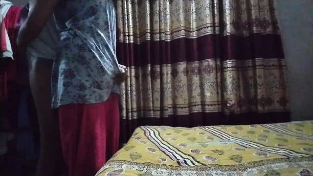 Hintli oğlan ve hintli kız seks yapıyor