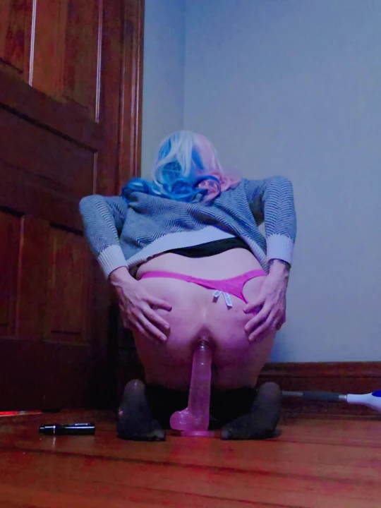 Chloe Cox - kadın kılıklı sürtük derinden seviyor