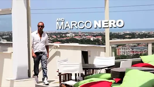 Marconero74 sikme üzerinde swimingpool sikme için göt arasında cyntia