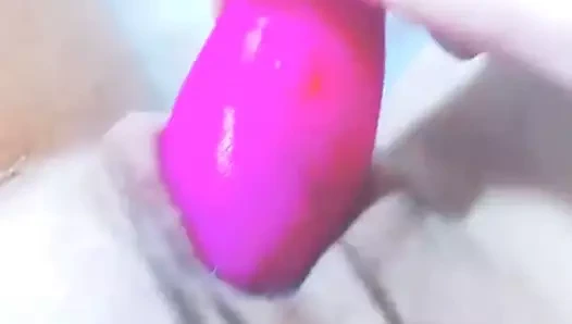 Grosse chatte baveuse masturbation POV Orgasme