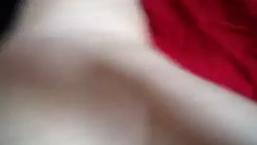 Sklavin praesentiert ihre Fotze und Arschfotze