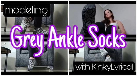 Çoraplarımı gösteriyorum - sevimli ayak bileği çorapları!