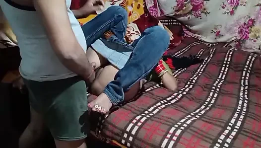 Hint desi köy kızının ilk seks.