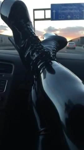 Lateks kauçuk yüksek topuklu araba sürücüsü