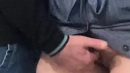Omg!!! Yabancının kirli parmakları amcığını ovuyor