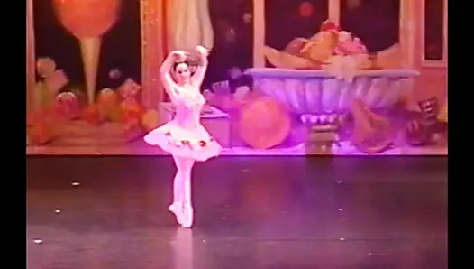 Kolej balerin cuckolds ona erkek arkadaş