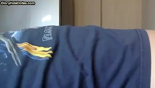 Seks deliği sakso dilf ev yapımı yakın çekim özel videoda sikiliyor