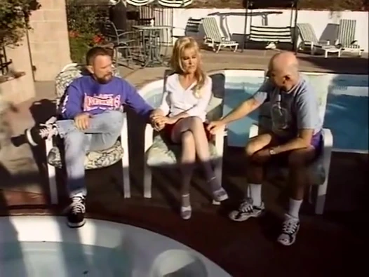 Karımı kulübü: sikişen evli kadın #48