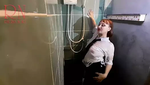 Islak külot, ıslak pantolon, ıslak gömlek. 1