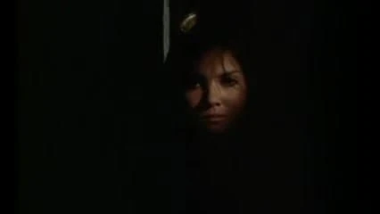 Caroline munroe - kaptan kronos: vampir avcısı