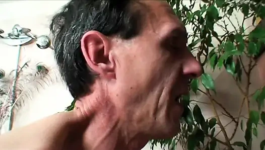 Üvey kız kardeşim o kadar masum değil