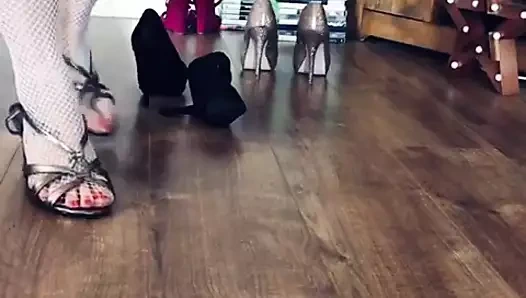 Topuklu ayakkabılar senin Noel şeyinse