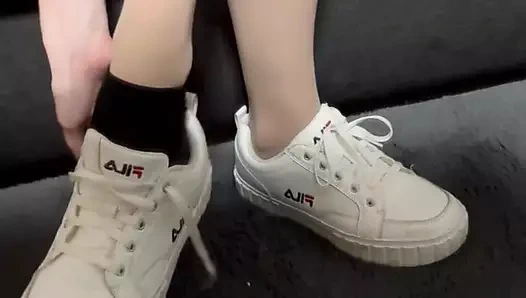 Terli ayaklarımdan test yapmak istediğini biliyorum