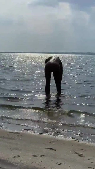 MİLF üzerinde plaj çıplak