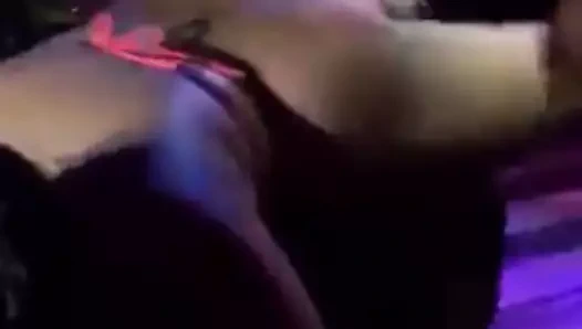 1 cehennemlik kucak dansı!