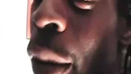 Beyaz evli sürtük yoğun bakım ünitesinden çıktıktan sonra siyah çük istiyor