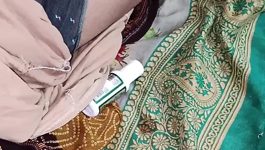 House wife fun with boyfriend Rs 500 wali maid