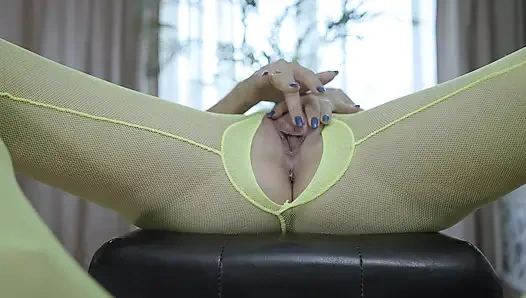 Jasmin ateşli damlayan amcığını küçük dildoyla azdırıyor