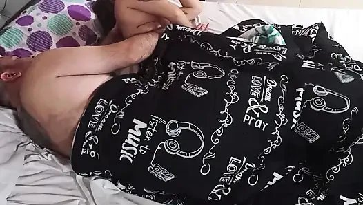 Sevgilim bana bir video çekiyor.