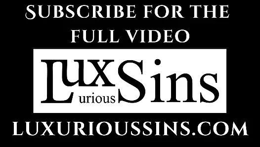 Siyah iç çamaşırlı lezbiyen seks seansı - bayan flora, tanrıça aurora, lina twist