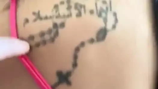 Bana yemek yaptı ben de onun kıçını becerdim