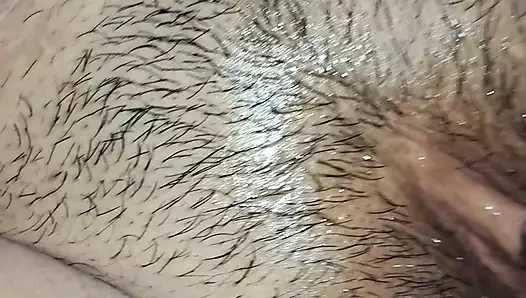 Hintli kadın otelde kocasıyla sikişiyor