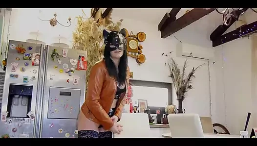 Beni kız arkadaşın olarak kabul eder misin?