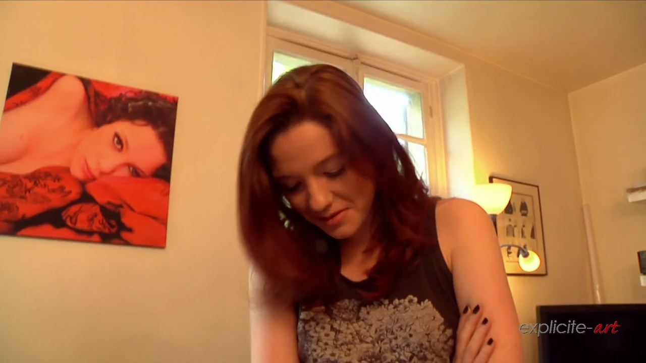 Teen Pháp rậm lông lần đầu tiên thử phim khiêu dâm, cu giả, thổi kèn và làm tình pov