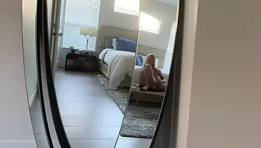 Kimsenin izlemedığını düşündüğümde ne olacağının bakış açısı