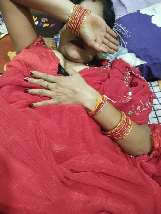 Ateşli Hintli güzel kız ve seksi ev hanımı güzel chudai