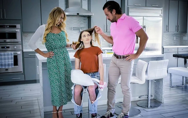 Koruyucu aile Katie Morgan ve Johnny yeni üvey kızı Sera Ryder üzerinde hakimiyet iddiası
