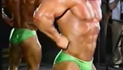 Vücut geliştirmeci peter andreas aka ed rheinhardt