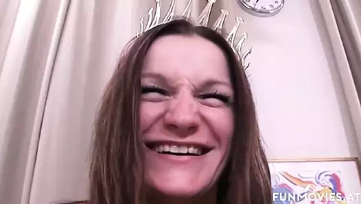 Alman adım anneler büyük bir binmek