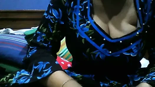 Tamil teyze büyük memeli web kamerasında