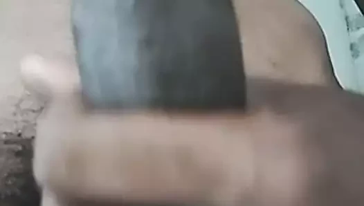 Oğlan mastürbasyondan yoruldu - şimdi birinin sevişmesini istiyor