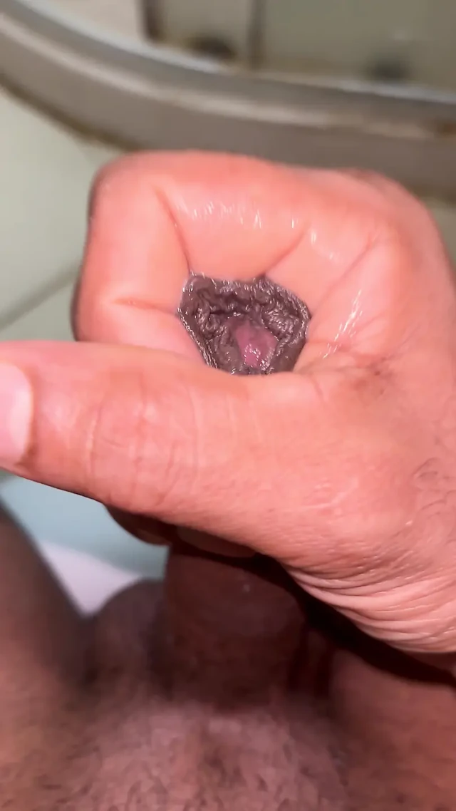 Sri Lankan penis
