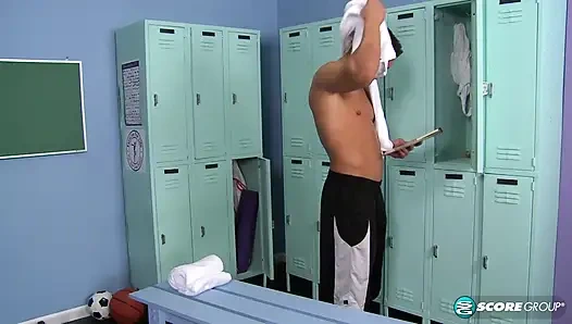 Soyunma odası kapısının arkasında