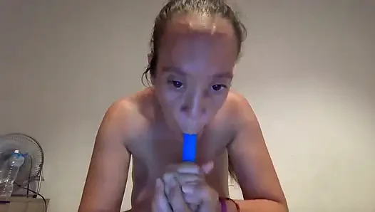 Suyla göğüsler ve derin boğaz
