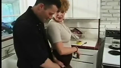 Kırmızı çalı büyükannenin spermine ihtiyacı var!