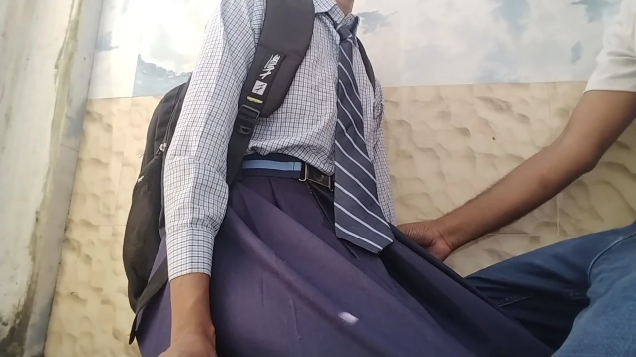 Cute desi village school girl sex viral video, hot sex desi school girl sex viral mms video