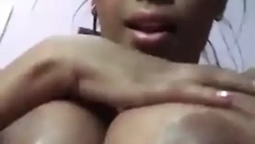 Kesha ortega baştan çıkarıcı alay