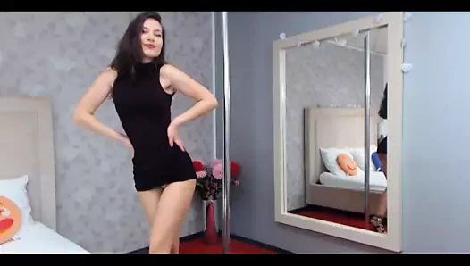 Kıvırcık milf oynama ona lezzetli kedi