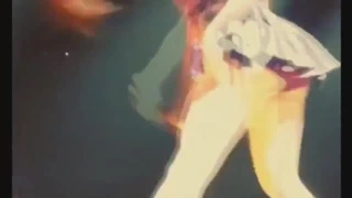 Selena Gomez'in seksi göt hareketleri